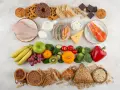 Dieta bezglutenowa: czego nie jeść? Unikaj ciastek, pączków, chleba, makaronu, czekolady. Stawiaj na ryby, mięso, owoce, warzywa, nabiał, ryż, grykę.
