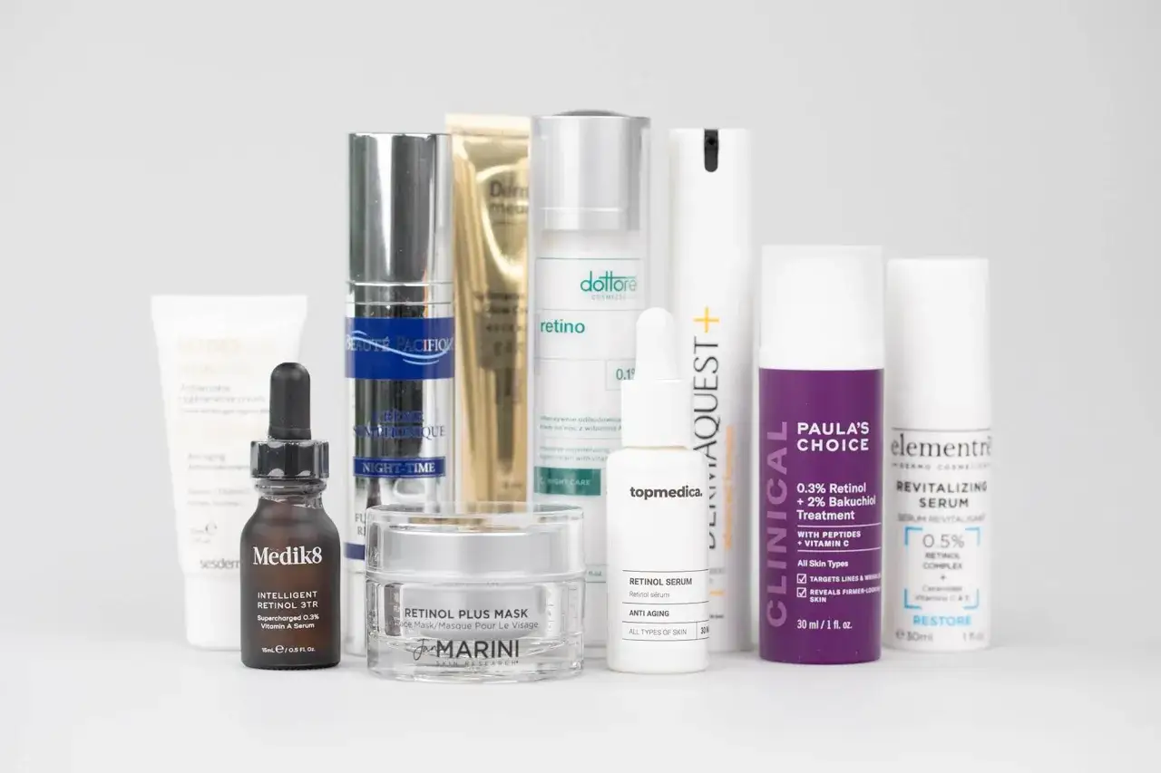 Kremy i serum z retinolem, np. Medik8, Paula's Choice. Retinol co to? Składnik odmładzający sk&oacute;rę, redukujący zmarszczki.